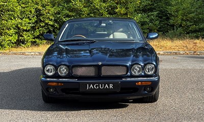 Lot 6 - 2000 Jaguar XJR X308