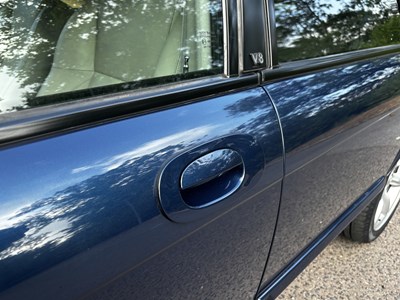Lot 6 - 2000 Jaguar XJR X308
