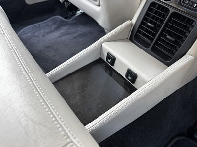 Lot 6 - 2000 Jaguar XJR X308