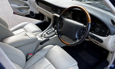 Lot 6 - 2000 Jaguar XJR X308