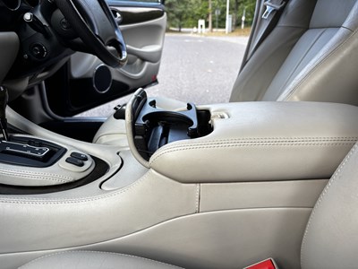 Lot 6 - 2000 Jaguar XJR X308