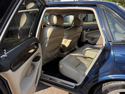 Lot 6 - 2000 Jaguar XJR X308