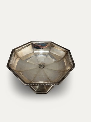 Lot 112 - MG " Carte de Business Dish "