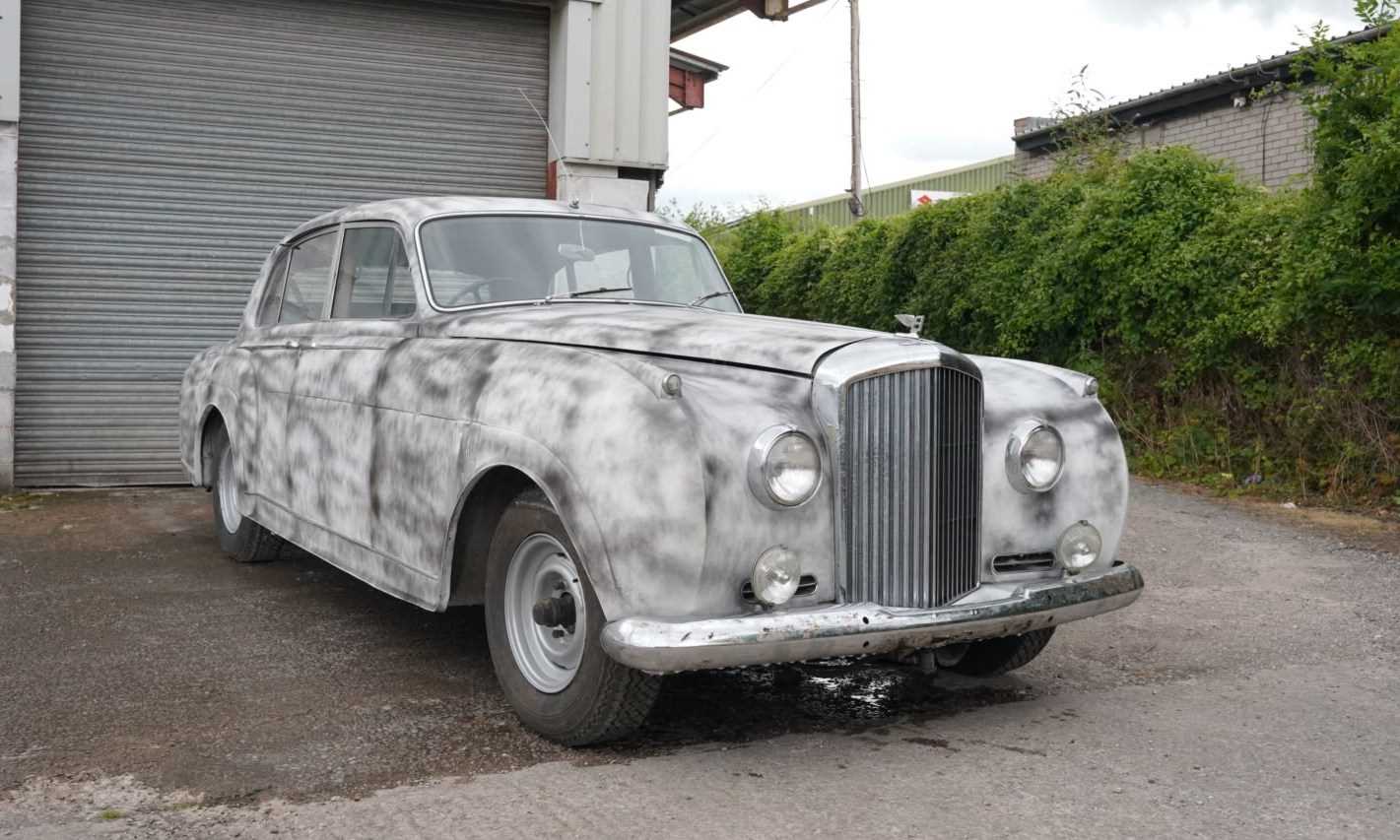 Lot 1958 Bentley S1 Alloy bodied H.J. Mulliner