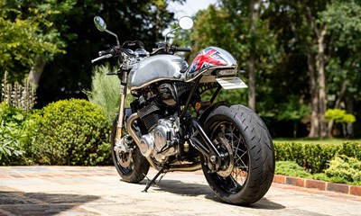 Lot 2019 Norton Dominator Street