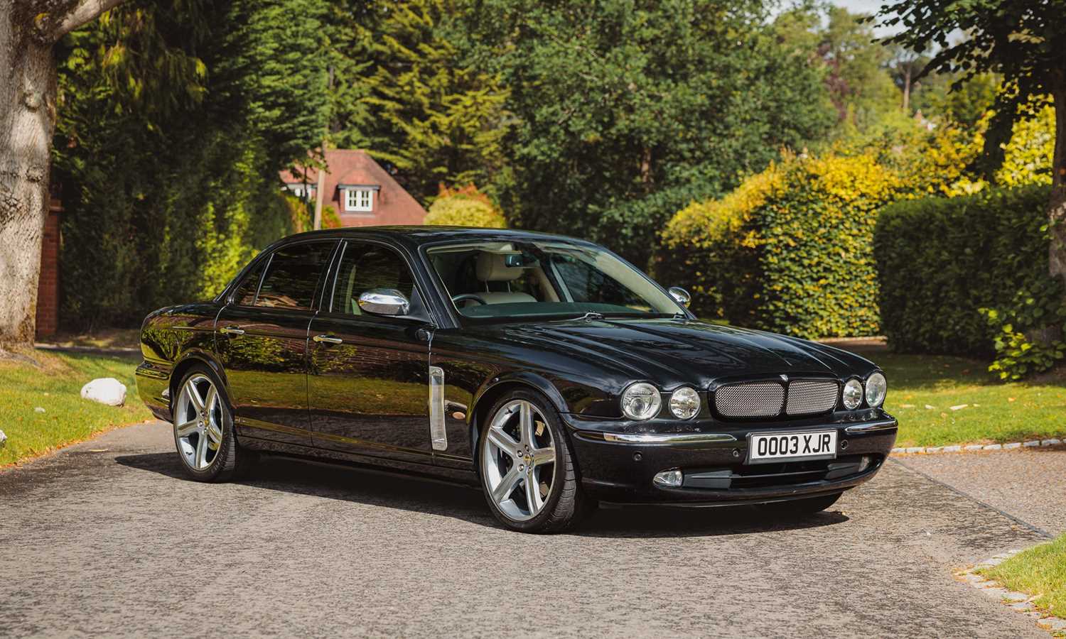 Lot 2006 Jaguar XJR Portfolio