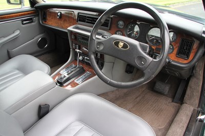 Lot 1992 Jaguar XJ12
