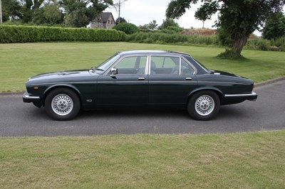 Lot 1992 Jaguar XJ12