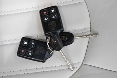 Lot 17 - 1998 Jaguar XKR Convertible
