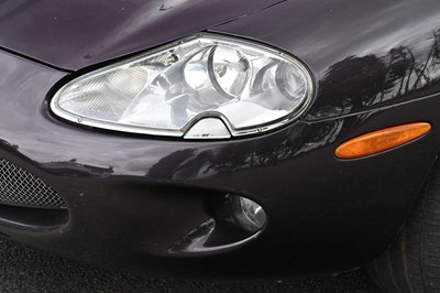 Lot 17 - 1998 Jaguar XKR Convertible