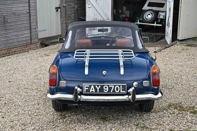 Lot 1972 MGB Roadster