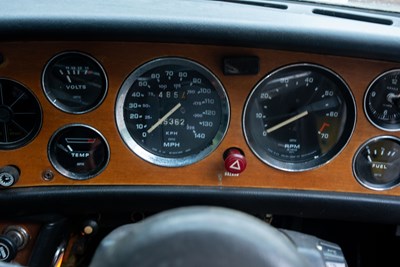 Lot 1975 Triumph Stag