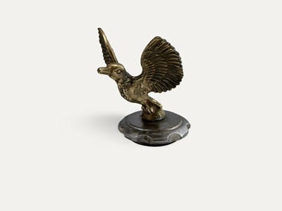 Lot ‘Winged Eagle’ vintage accessory radiator mascot