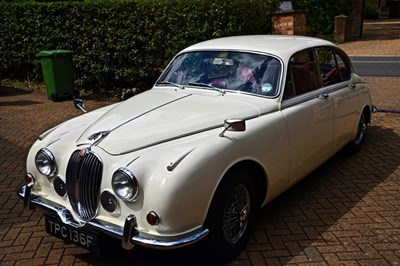 Lot 1968 Jaguar Mk. II 240