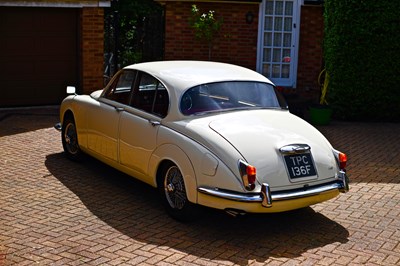 Lot 1968 Jaguar Mk. II 240