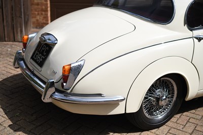 Lot 1968 Jaguar Mk. II 240