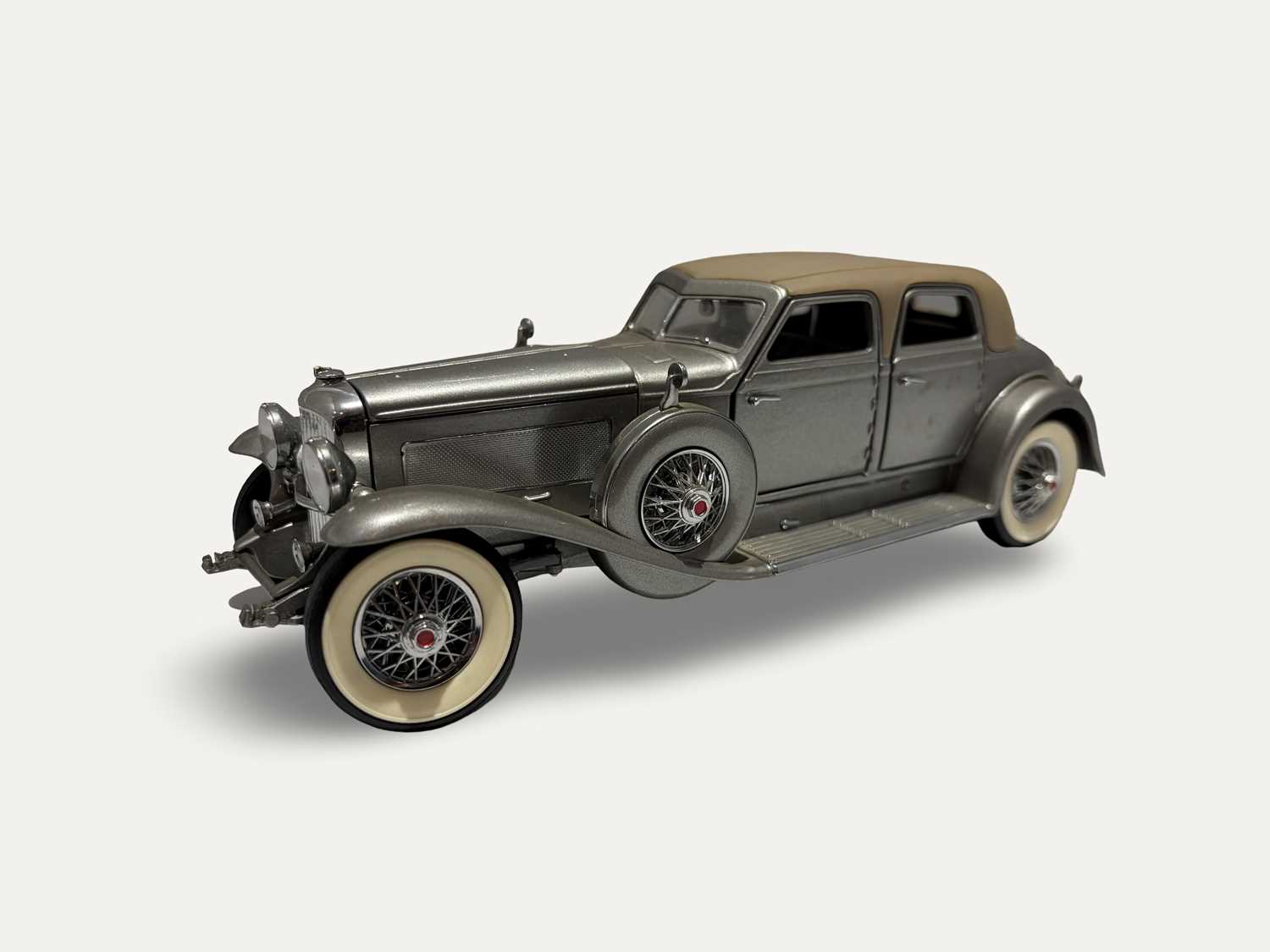 Lot 87 - Franklin Mint 1933 Duesenberg S1 " Twenty Grand " Town Car Sedan