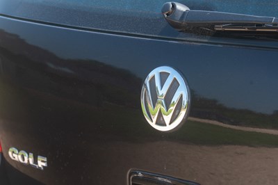 Lot 2002 Volkswagen Golf Anniversary T