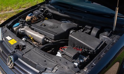 Lot 2002 Volkswagen Golf Anniversary T