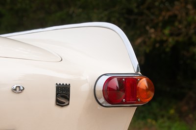 Lot 1966 Volvo P1800S
