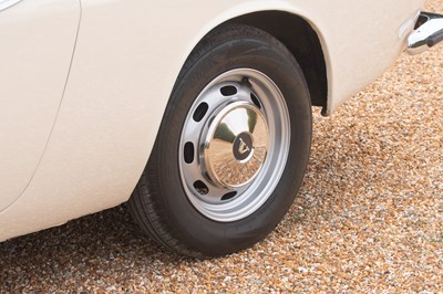 Lot 1966 Volvo P1800S