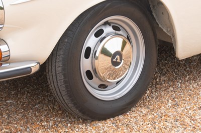 Lot 1966 Volvo P1800S