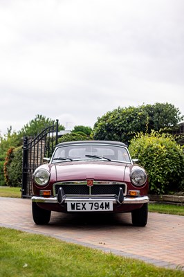 Lot 1973 MGB Roadster