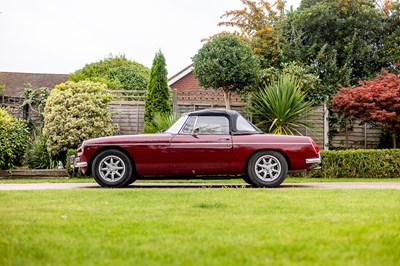 Lot 1973 MGB Roadster