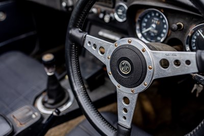Lot 1973 MGB Roadster
