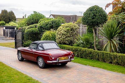 Lot 1973 MGB Roadster