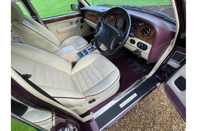 Lot 140 - 1997 Bentley Turbo RT 400 LWB