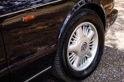 Lot 1997 Bentley Azure