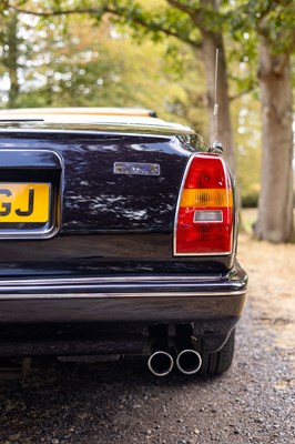 Lot 1997 Bentley Azure