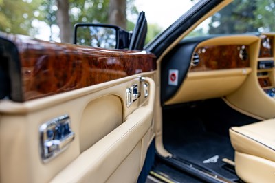 Lot 1997 Bentley Azure