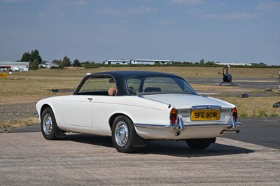 Lot 1976 Daimler Sovereign Series II Coupé (4.2 litre)