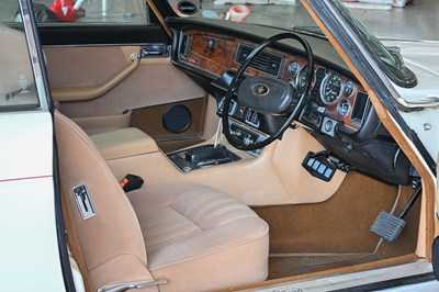 Lot 1976 Daimler Sovereign Series II Coupé (4.2 litre)