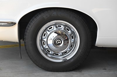 Lot 1976 Daimler Sovereign Series II Coupé (4.2 litre)