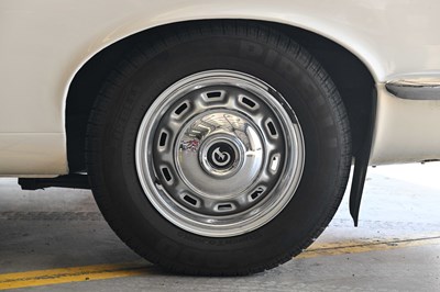 Lot 1976 Daimler Sovereign Series II Coupé (4.2 litre)