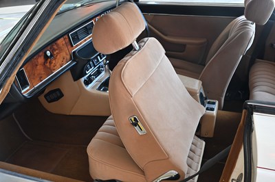Lot 1976 Daimler Sovereign Series II Coupé (4.2 litre)