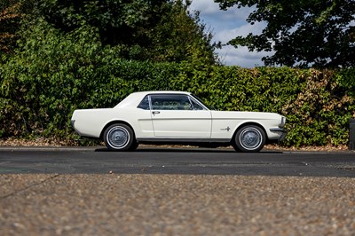 Lot 1966 Ford Mustang