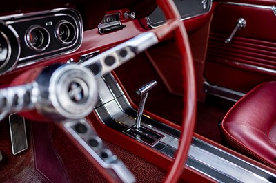 Lot 1966 Ford Mustang