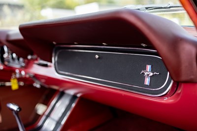 Lot 1966 Ford Mustang