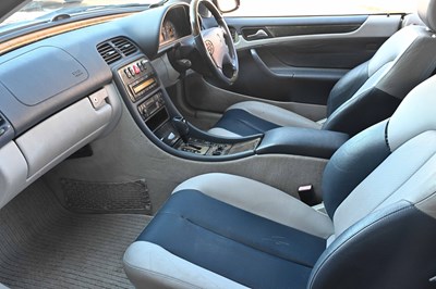 Lot 2002 Mercedes-Benz CLK 230 Avantgarde Kompressor