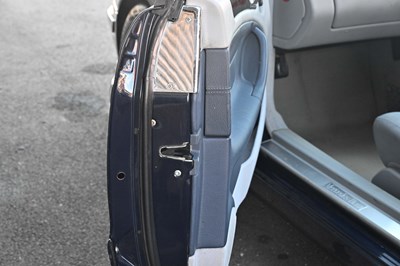 Lot 2002 Mercedes-Benz CLK 230 Avantgarde Kompressor