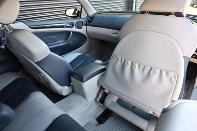 Lot 2002 Mercedes-Benz CLK 230 Avantgarde Kompressor