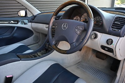 Lot 2002 Mercedes-Benz CLK 230 Avantgarde Kompressor