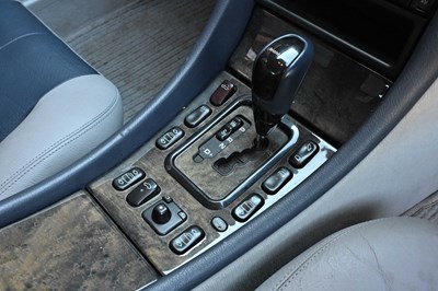 Lot 2002 Mercedes-Benz CLK 230 Avantgarde Kompressor
