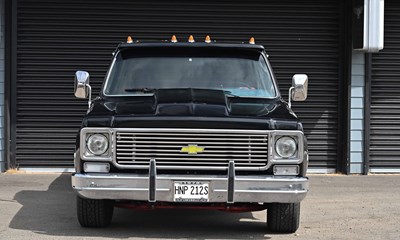 Lot 2009 Chevrolet GMC Pick-Up