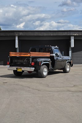 Lot 2009 Chevrolet GMC Pick-Up