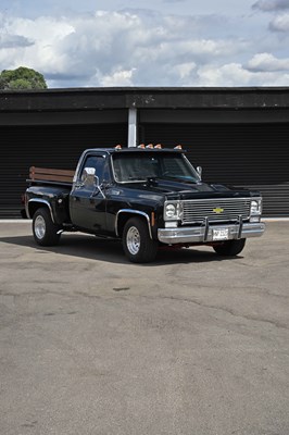 Lot 2009 Chevrolet GMC Pick-Up